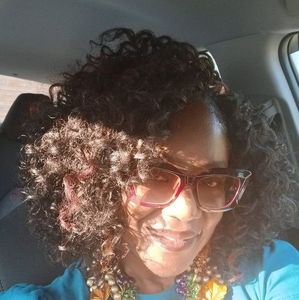 Meet your Posher, Jacquelin